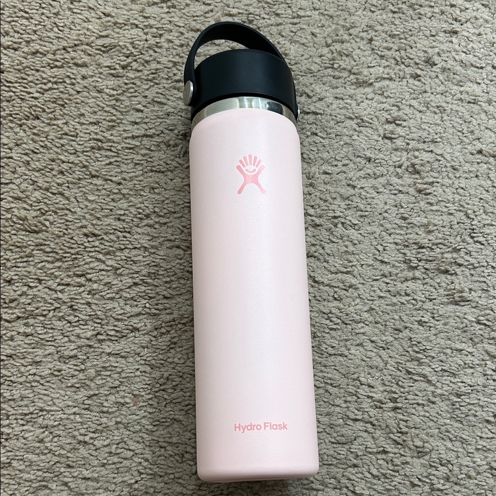 Hydro Flask Light Pink Bottle with Black Lid